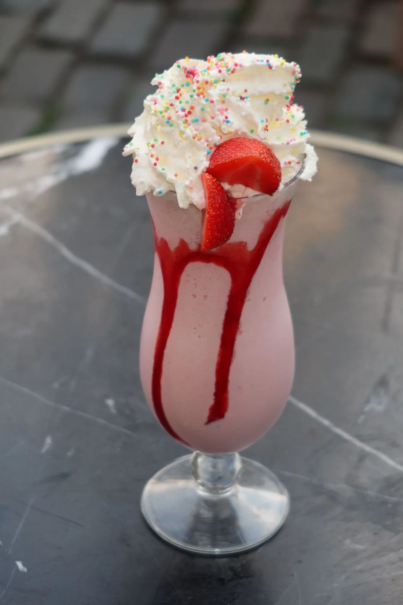 STRAWBERRY MILKSHAKES